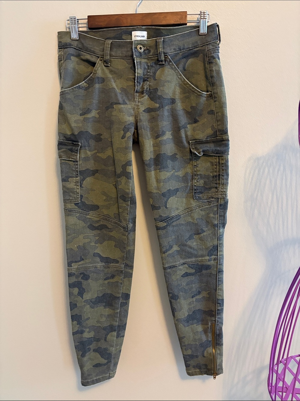 Sneak Peek Women's Camo Cargo Skinny Jeans Low Rise Jeans Jr Size 7